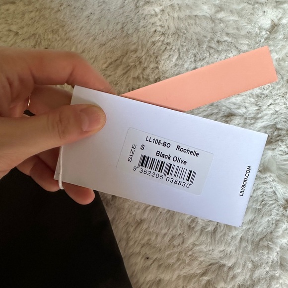 Lilybod sports bra and legging set - Picture 9 of 9